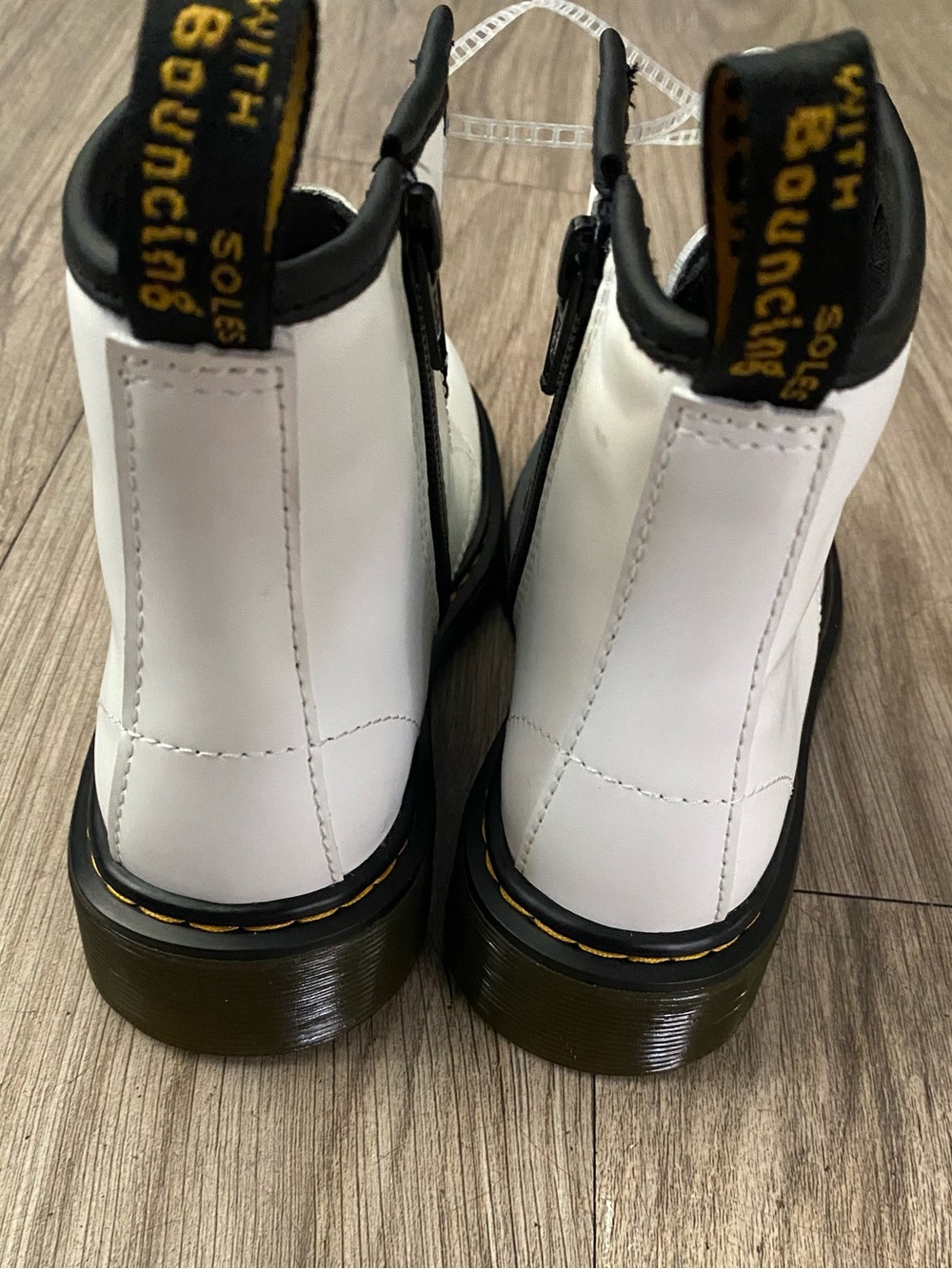 Dr. Martens Kids White Leather Lace-Up Boots with Black Trim - Picture 5 of 9